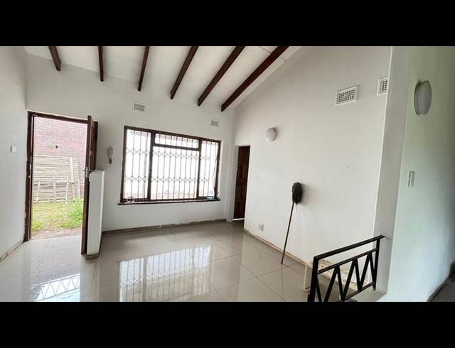 3 BEDROOM HOUSE FOR SALE IN BEREA WEST